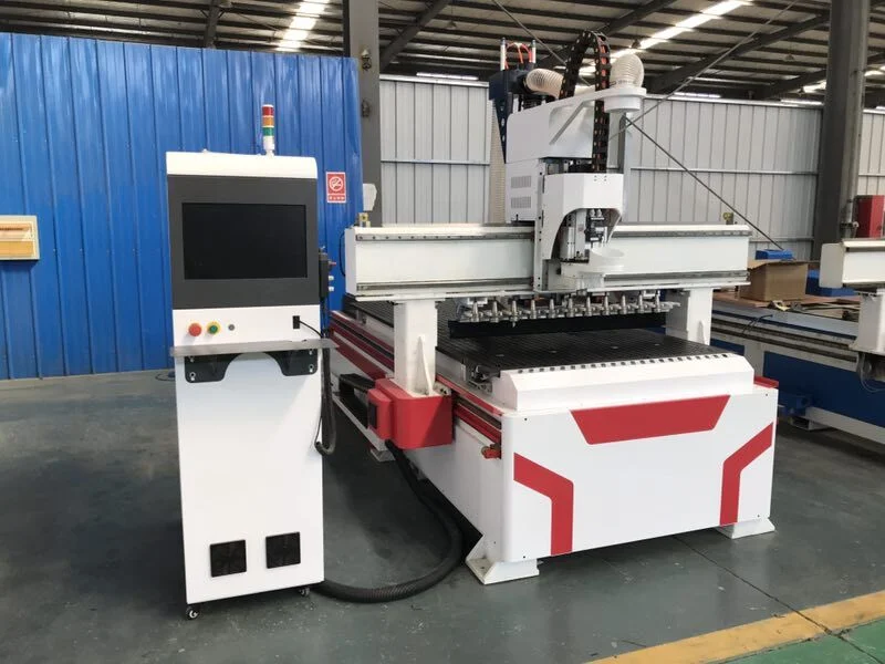 1300X2500mm 4 Axis Atc Liner CNC Router 3D Woodworking Machine Furniture Cabinet Cutting Engraving CNC Wood Carving Machine MDF Milling Engaver