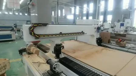 1325 Tre multi mandrini 3 teste DSP Tavolo aspirante MDF Taglio Mobili Cabinet Atc Qualità Nesting CNC Router Incisione su legno Atc Fresatrice CNC